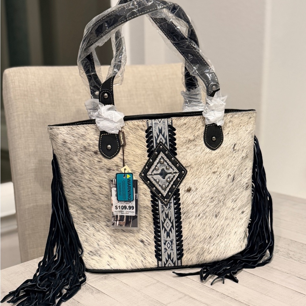 Trinity Ranch Hair On Cowhide Concealed Carry Tote Black